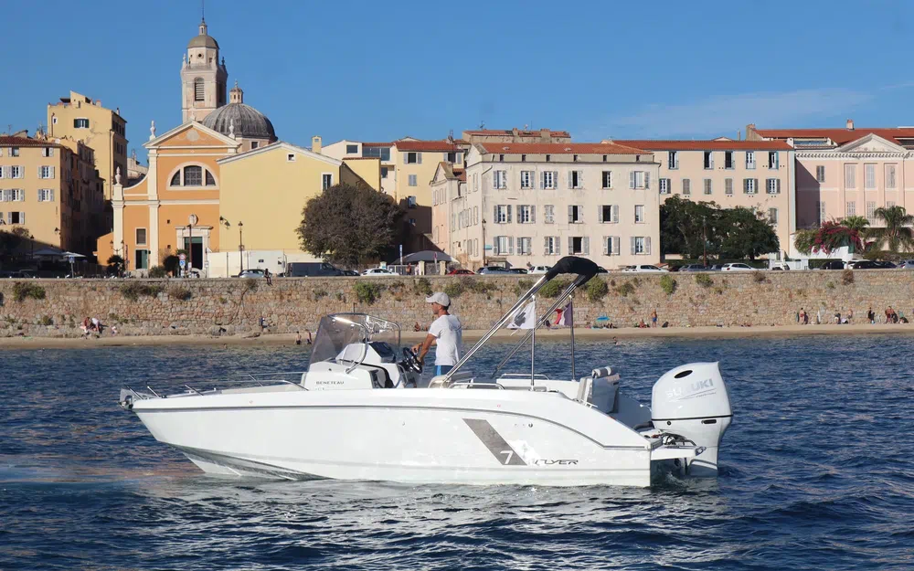 slider 19 Beneteau Flyer 7 SPACEdeck