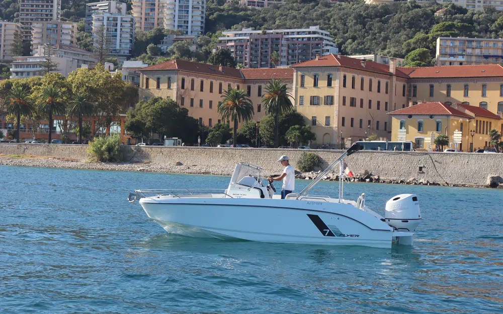 slider 2 Beneteau Flyer 7 SPACEdeck