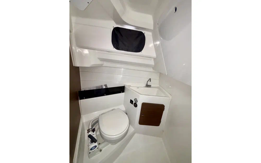 slider 32 Beneteau Antares 8 Fishing