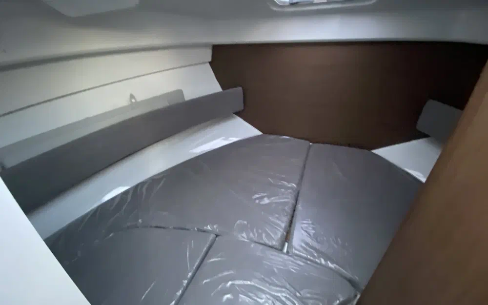 slider 34 Beneteau Antares 8 Fishing
