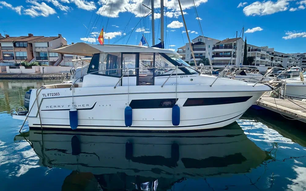 slider 1 Jeanneau Merry Fisher 855