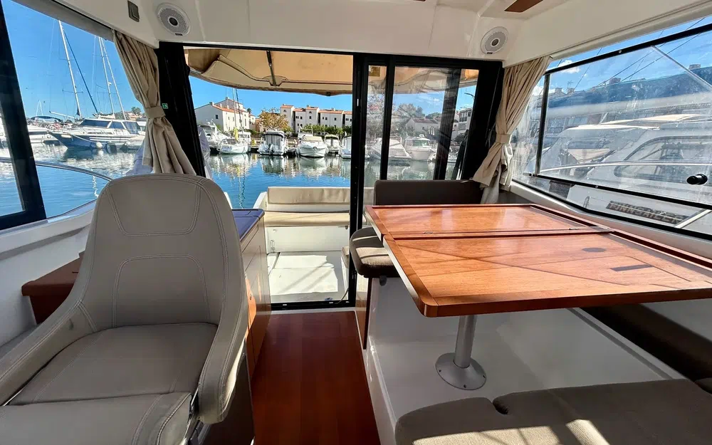 slider 11 Jeanneau Merry Fisher 855