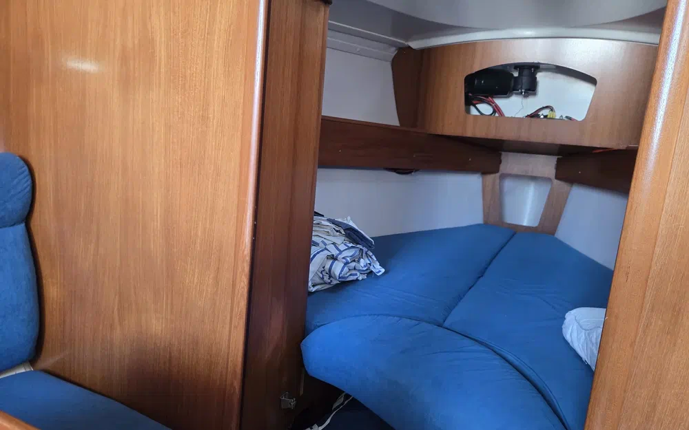 slider 10 Jeanneau Sun Odyssey 32