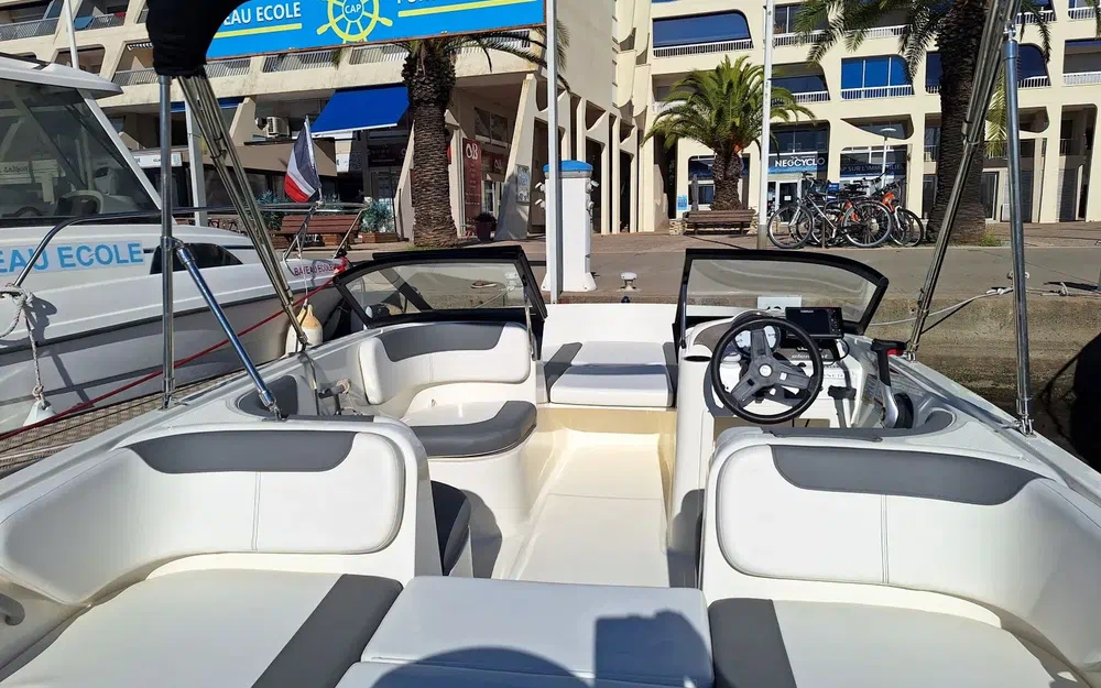 slider 12 Bayliner E6