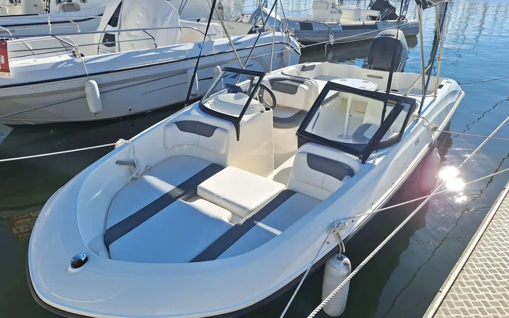 slider 14 Bayliner E6