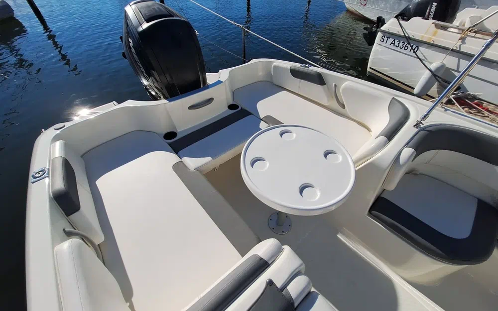 slider 2 Bayliner E6