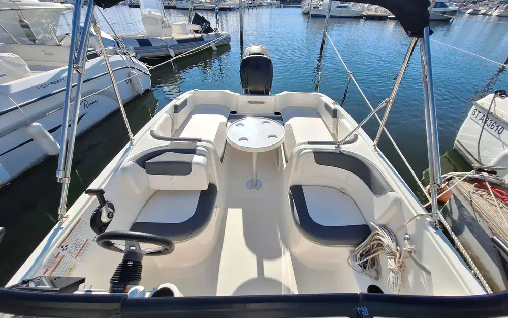 slider 3 Bayliner E6