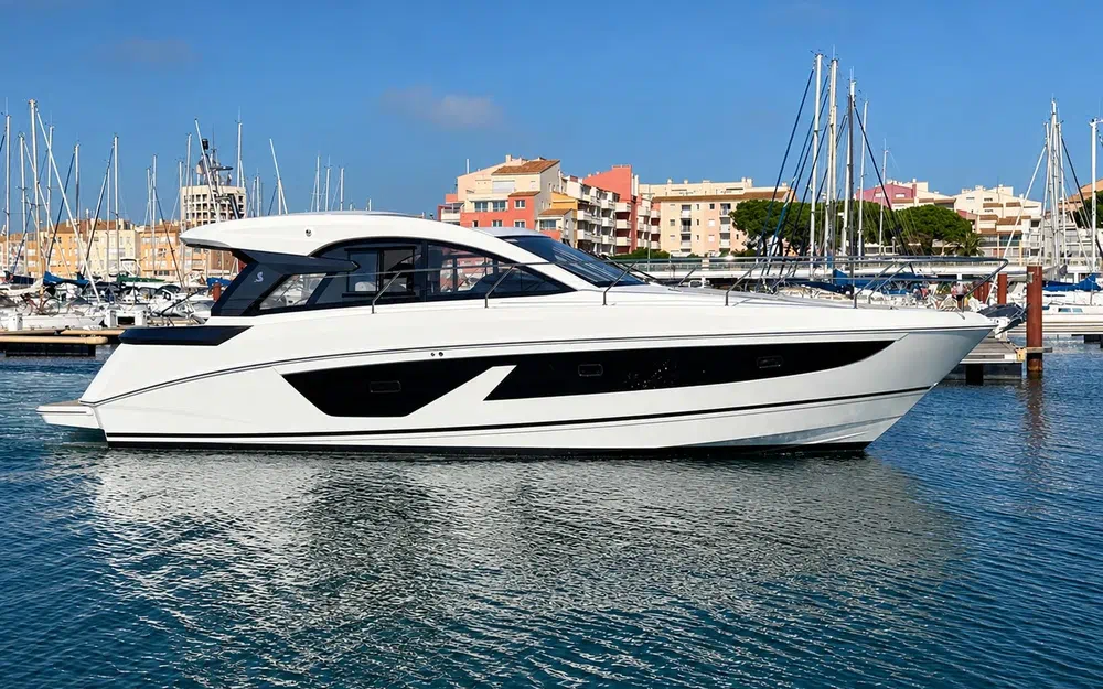slider 0 Beneteau Gran Turismo 41