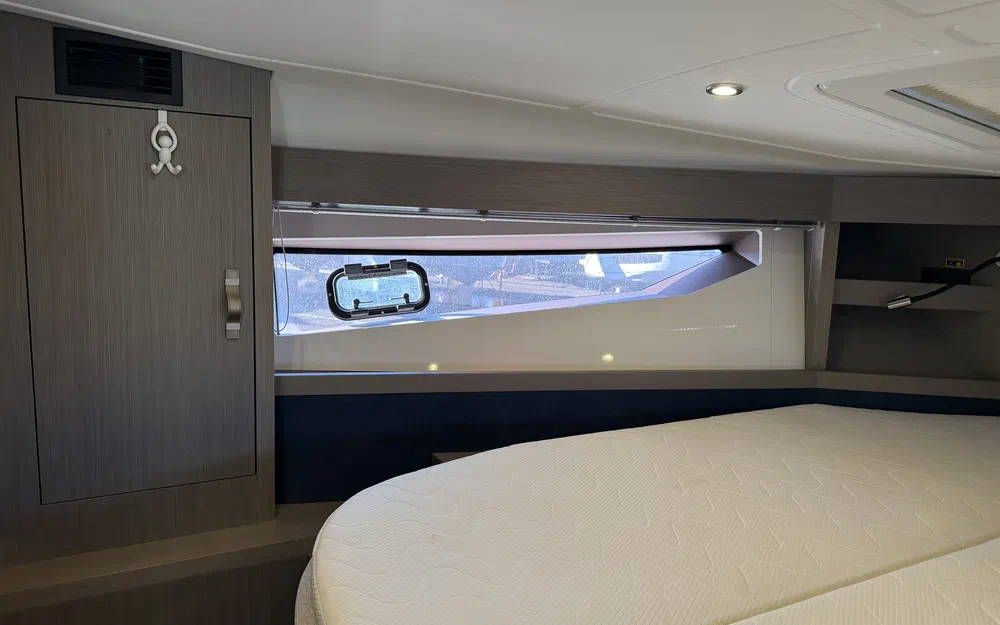 slider 12 Beneteau Gran Turismo 41