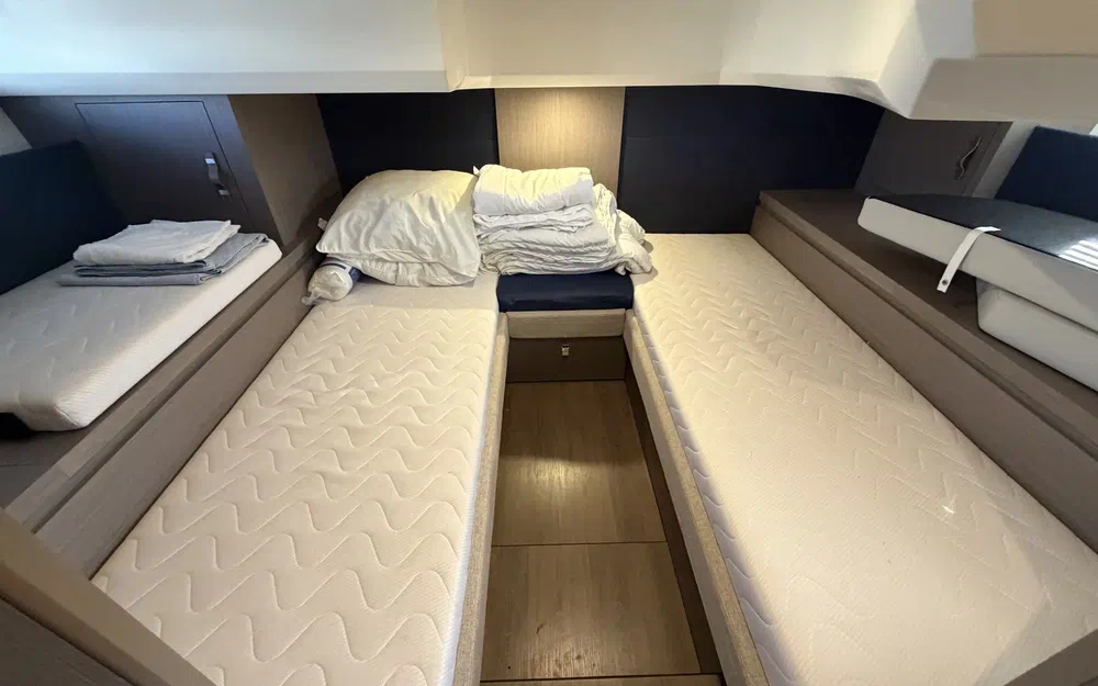 slider 14 Beneteau Gran Turismo 41
