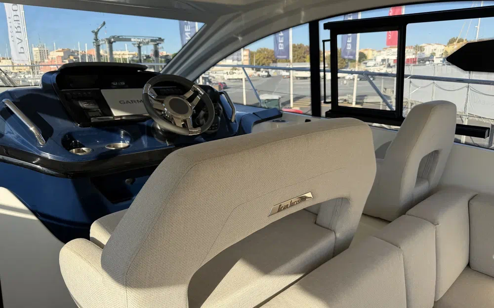 slider 7 Beneteau Gran Turismo 41