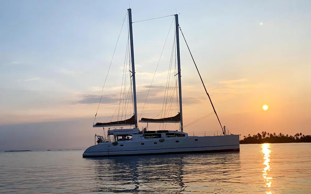 slider 4 Etoile Marine Maxi Cat 24