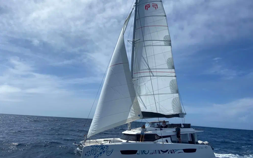 slider 10 Fountaine Pajot Elba 45