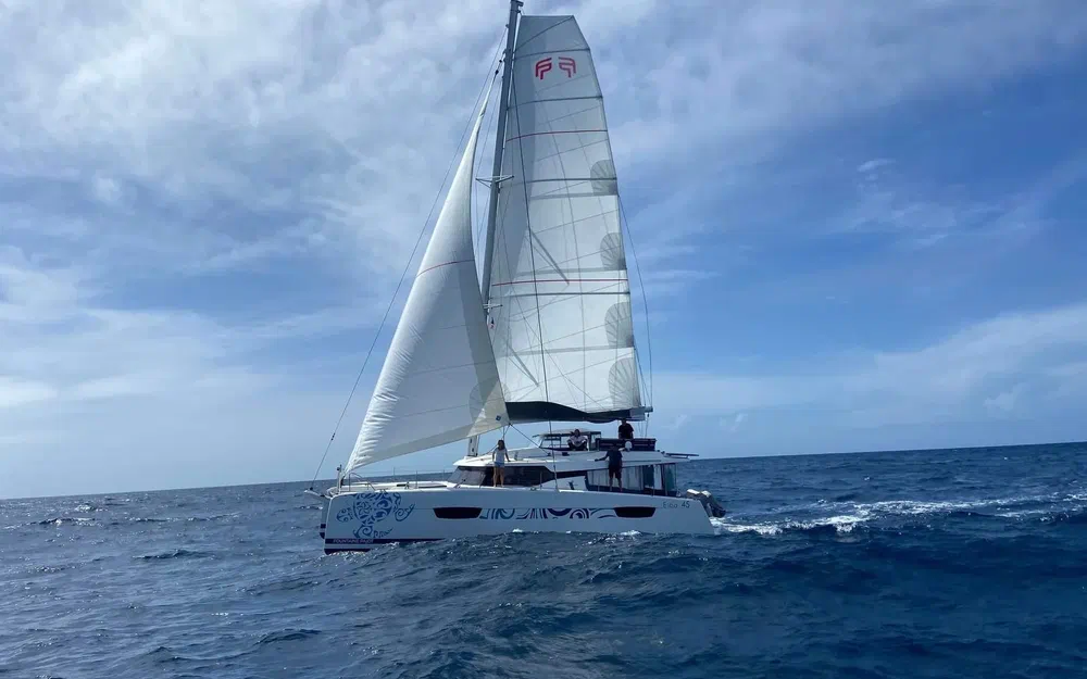 slider 11 Fountaine Pajot Elba 45