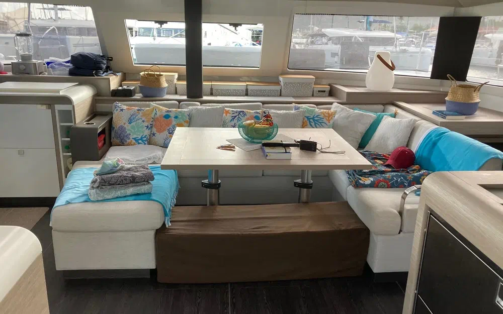 slider 22 Fountaine Pajot Elba 45