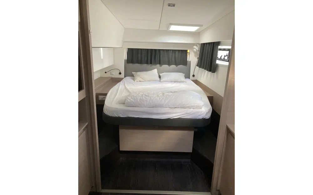 slider 31 Fountaine Pajot Elba 45