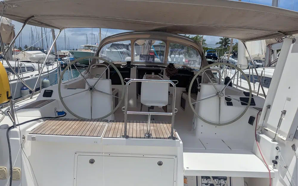 slider 34 Dufour 460 Grand Large