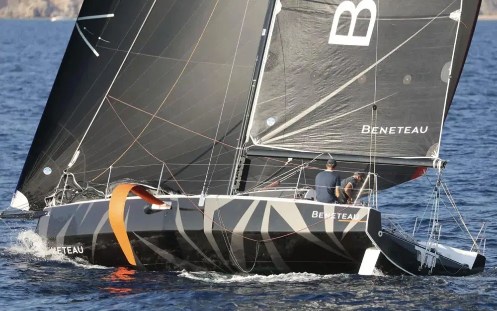 slider 3 Beneteau Figaro 3
