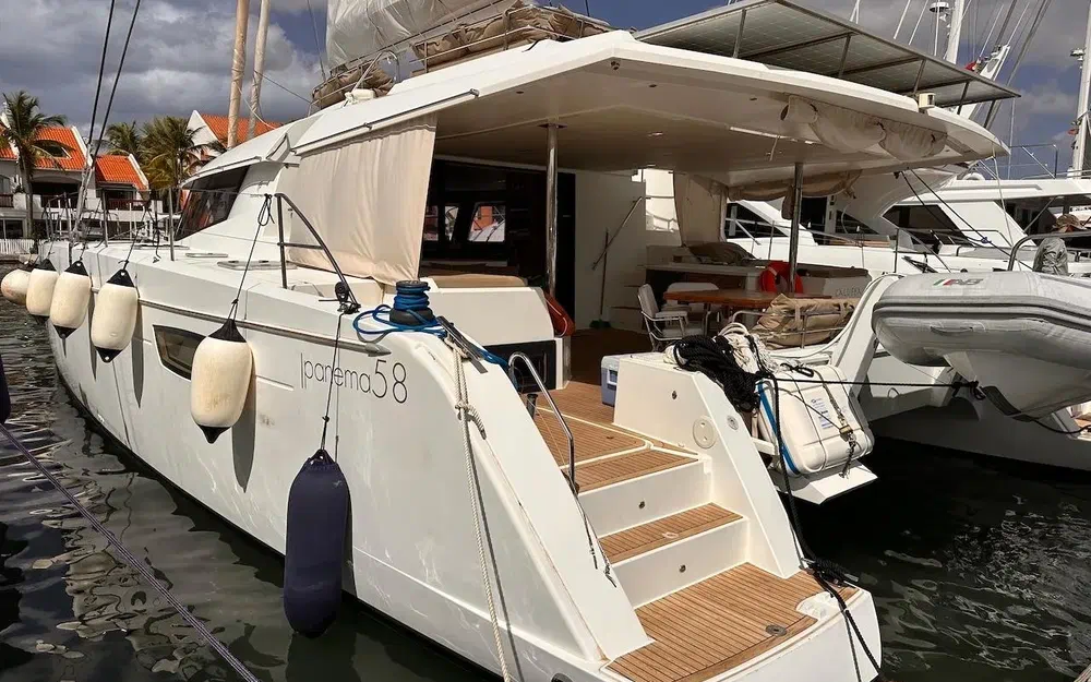 slider 1 Fountaine Pajot Ipanema 58