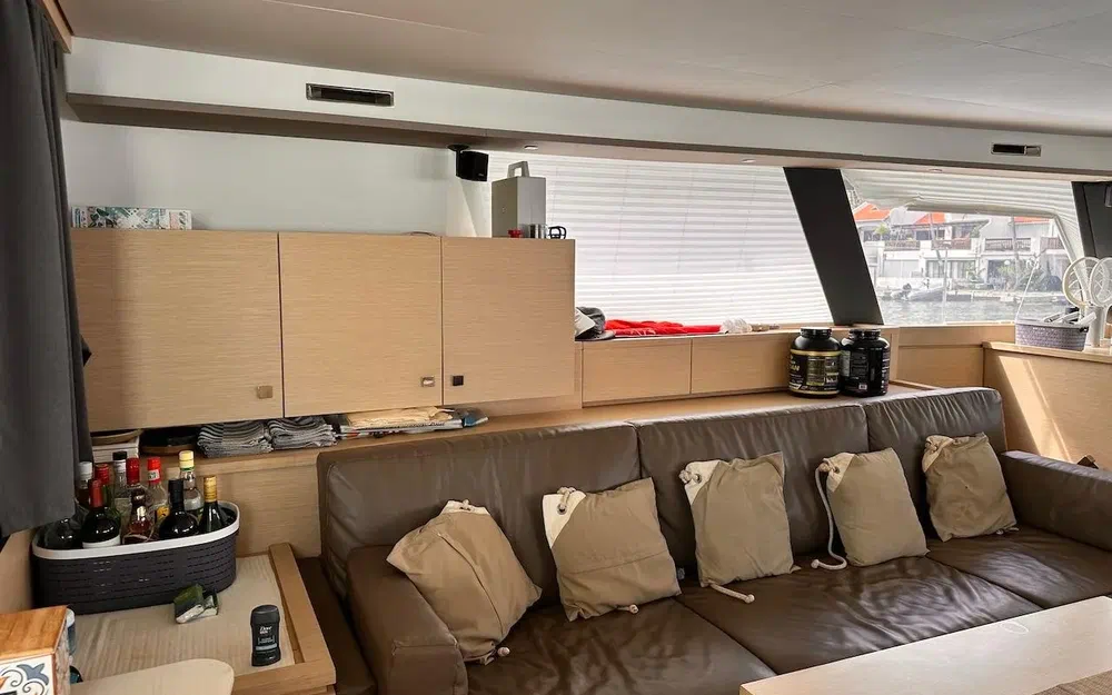 slider 82 Fountaine Pajot Ipanema 58