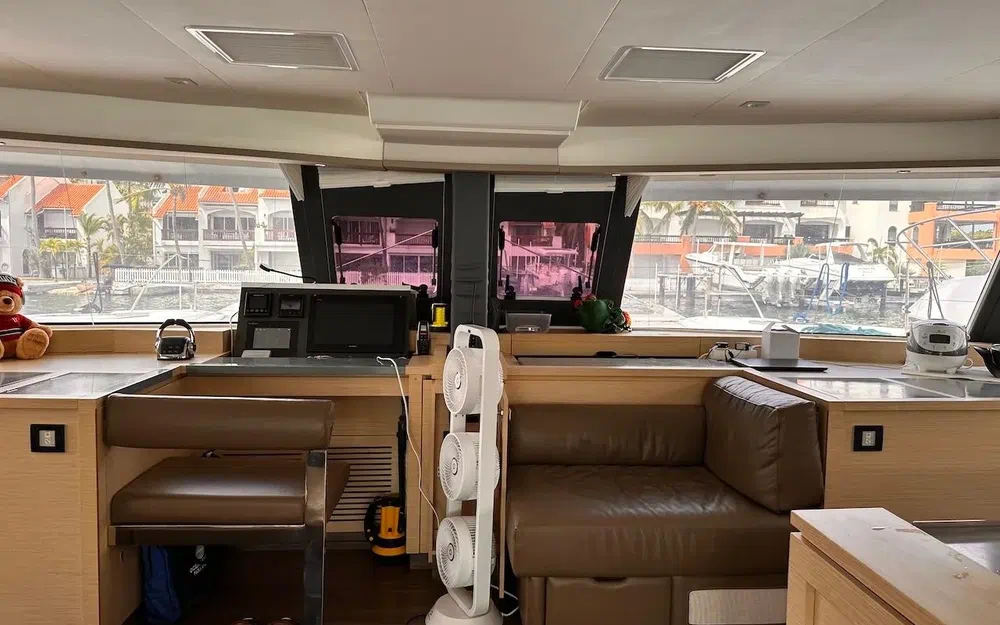 slider 87 Fountaine Pajot Ipanema 58