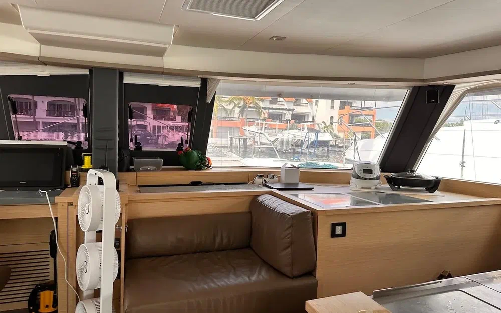 slider 88 Fountaine Pajot Ipanema 58
