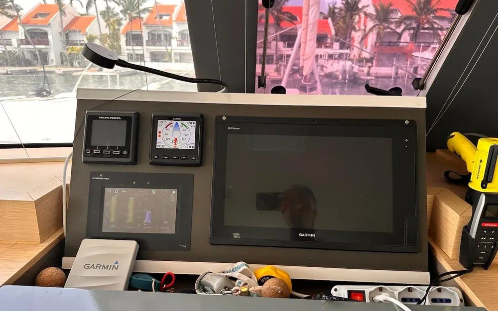 slider 91 Fountaine Pajot Ipanema 58