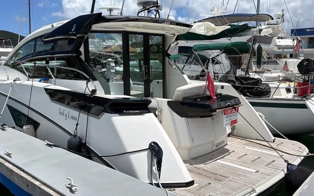 slider 0 Beneteau Gran Turismo 46