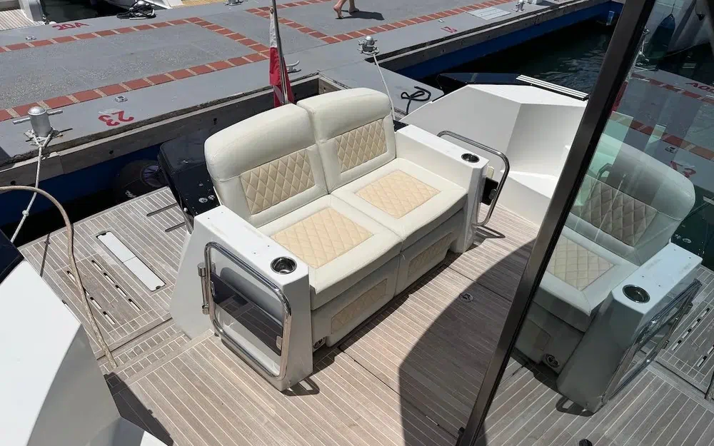slider 31 Beneteau Gran Turismo 46