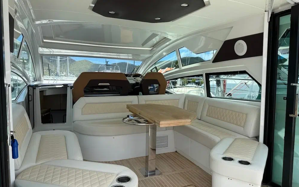 slider 33 Beneteau Gran Turismo 46