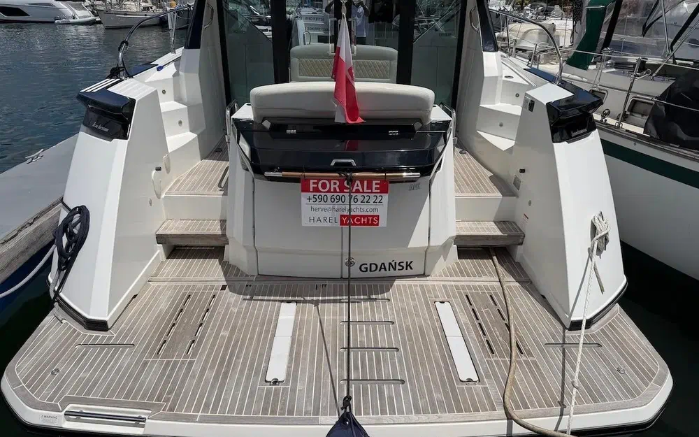 slider 5 Beneteau Gran Turismo 46