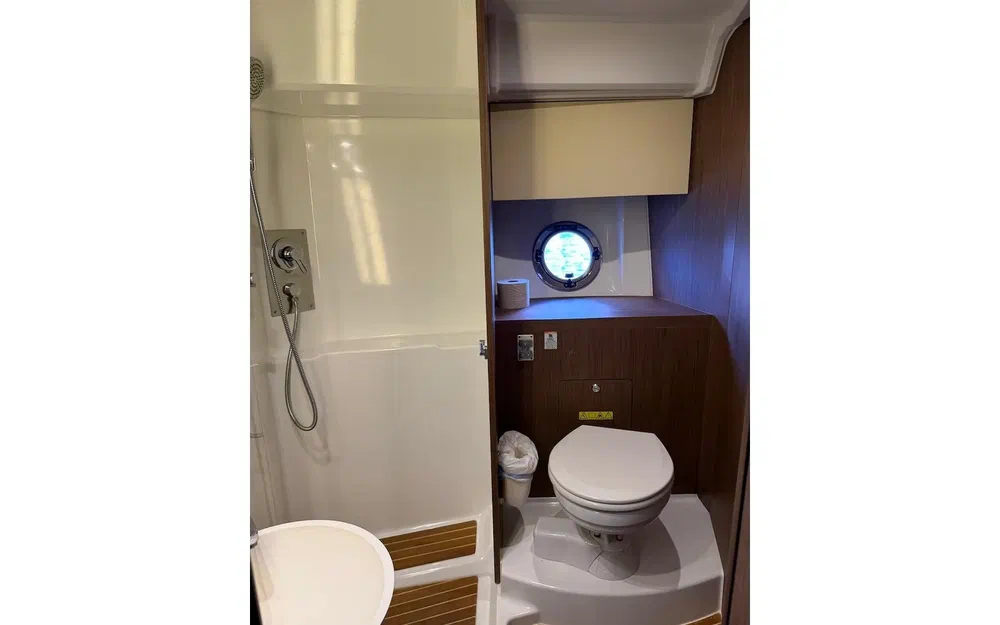 slider 63 Beneteau Gran Turismo 46