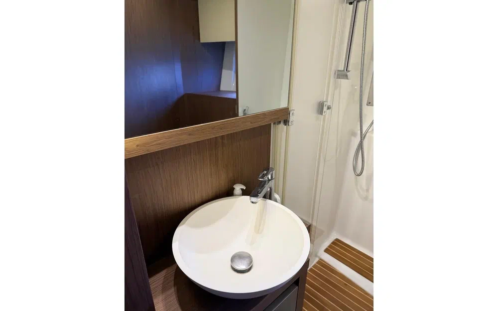 slider 65 Beneteau Gran Turismo 46