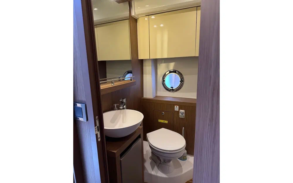 slider 71 Beneteau Gran Turismo 46