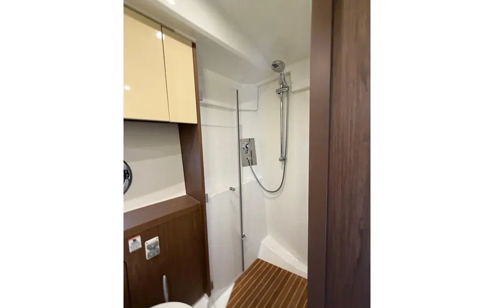 slider 72 Beneteau Gran Turismo 46