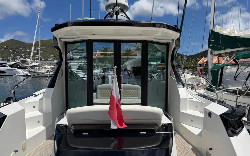 slider 7 Beneteau Gran Turismo 46
