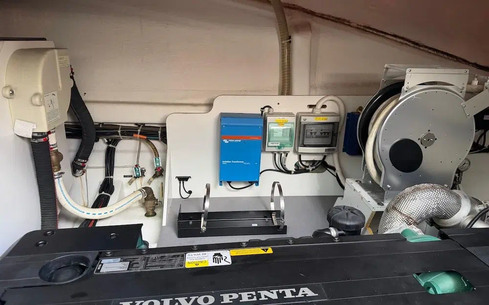 slider 80 Beneteau Gran Turismo 46