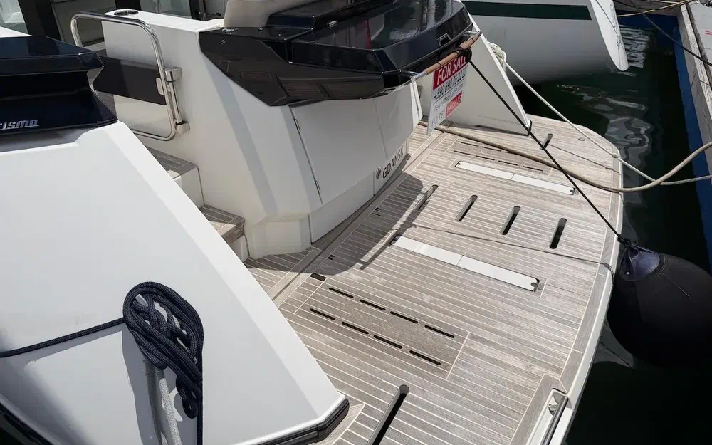 slider 8 Beneteau Gran Turismo 46