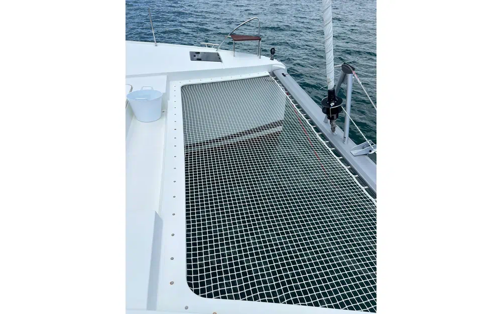 slider 10 Fountaine Pajot Astrea 42