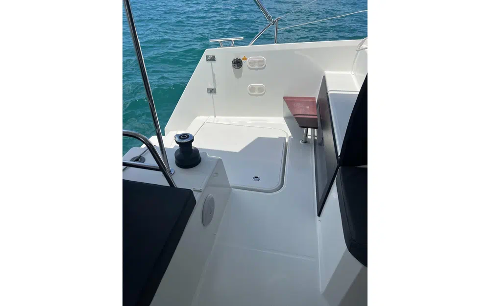 slider 14 Fountaine Pajot Astrea 42