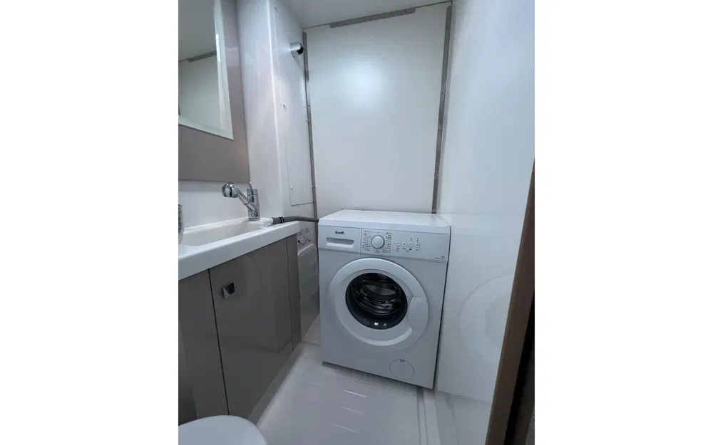 slider 27 Fountaine Pajot Astrea 42