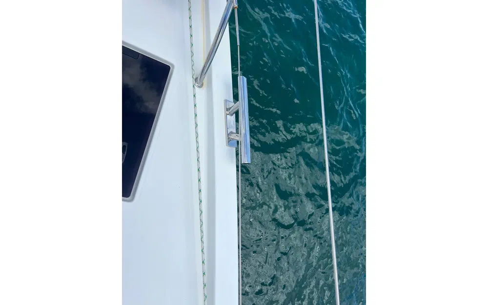 slider 41 Fountaine Pajot Astrea 42