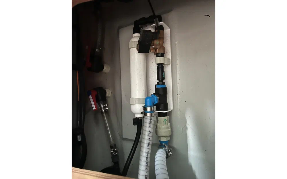 slider 47 Fountaine Pajot Astrea 42