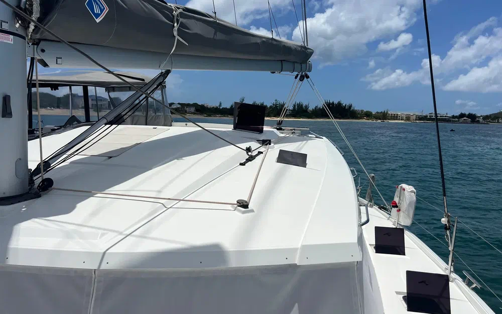 slider 6 Fountaine Pajot Astrea 42