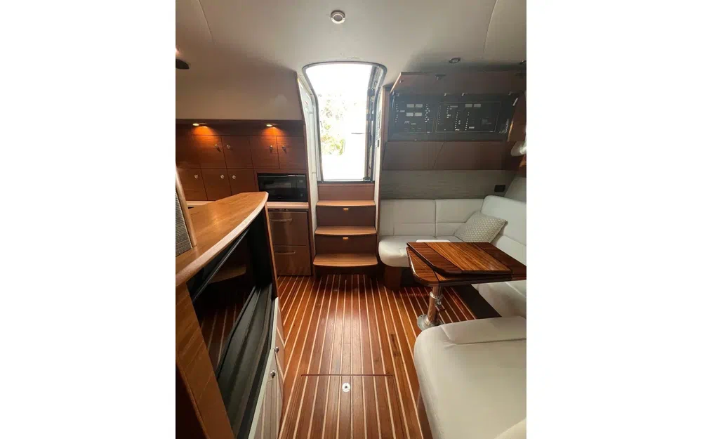 slider 26 Tiara 43 Open