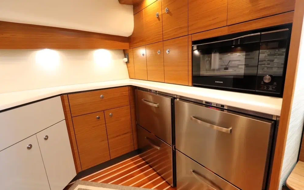 slider 35 Tiara 43 Open
