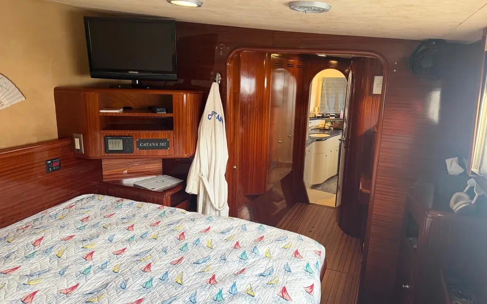 slider 27 Catana 582