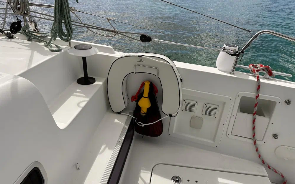 slider 10 Lagoon 42