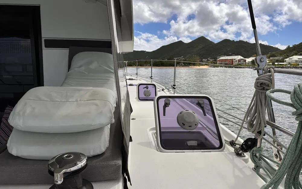 slider 12 Lagoon 42