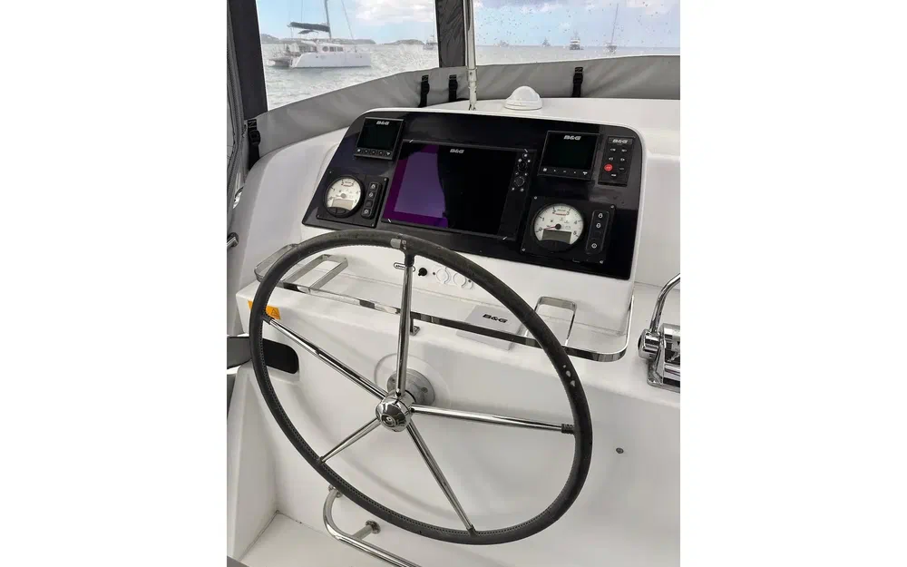 slider 165 Lagoon 42